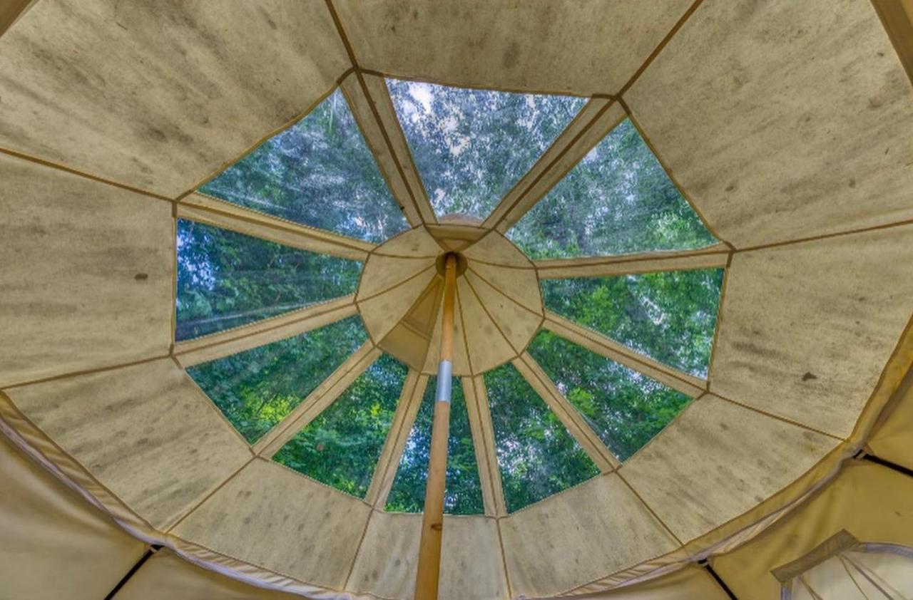 The Aries-A Stargazing, Luxury Glamping Tent Rogersville Exterior foto