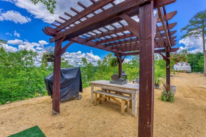 The Aries-A Stargazing, Luxury Glamping Tent Rogersville Exterior foto